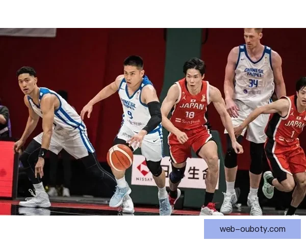 上半场中国男篮全面落后日本队
